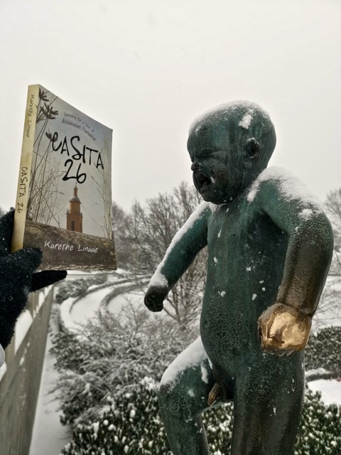 C26 by Sinnataggen in the Vigeland Park in Oslo with Oskar